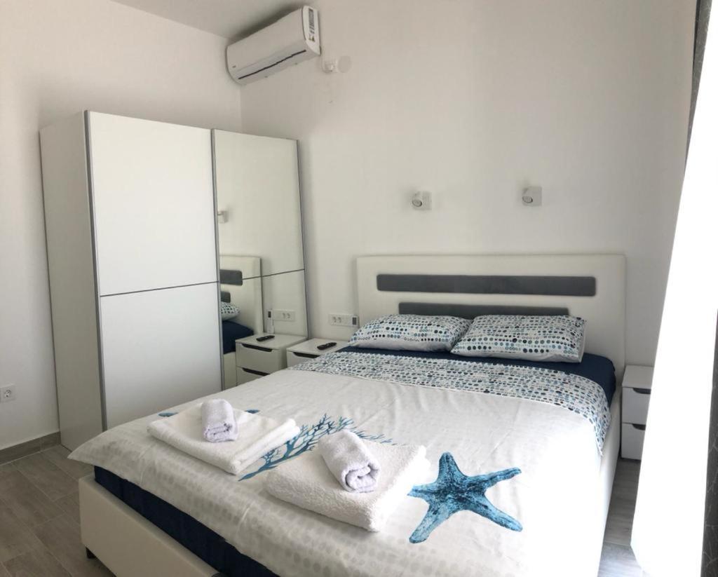 Apartmani Cupara Tivat Luaran gambar